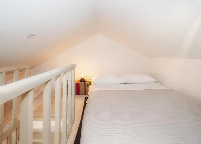 Vicanti Luxury * Pylos